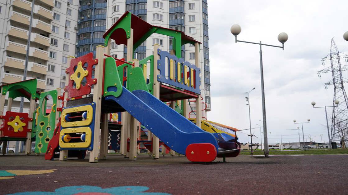 Женщина угрожала убить девочку на детской площадке в Подмосковье