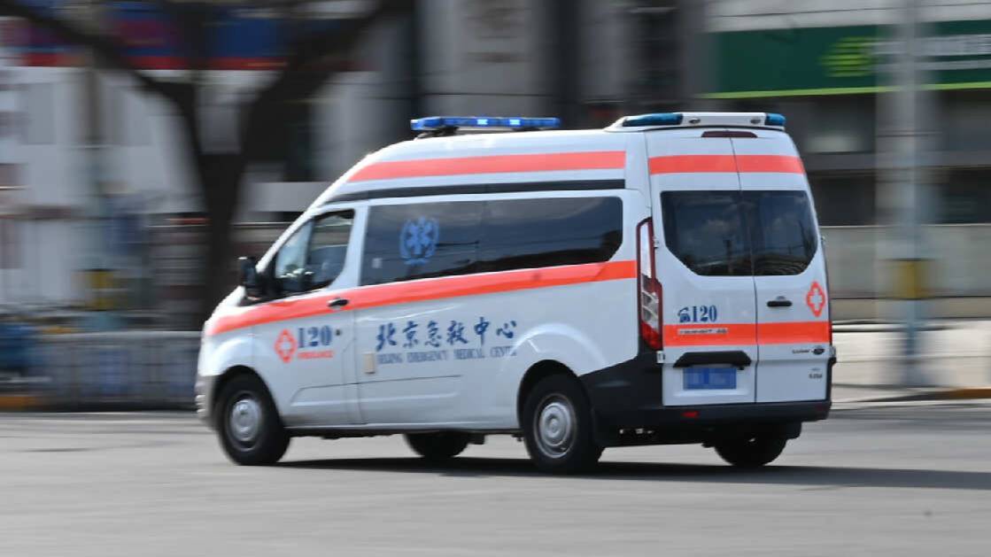 Пять человек погибли при обрушении подвесного моста в Китае