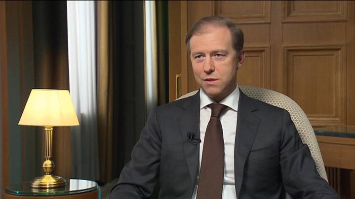 Мантуров поручил проработать меры для обеспечения дозагрузки российских верфей