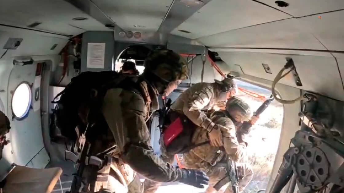 Появились кадры высадки спецназа на территорию "Дагнефтепродукта" с вертолета