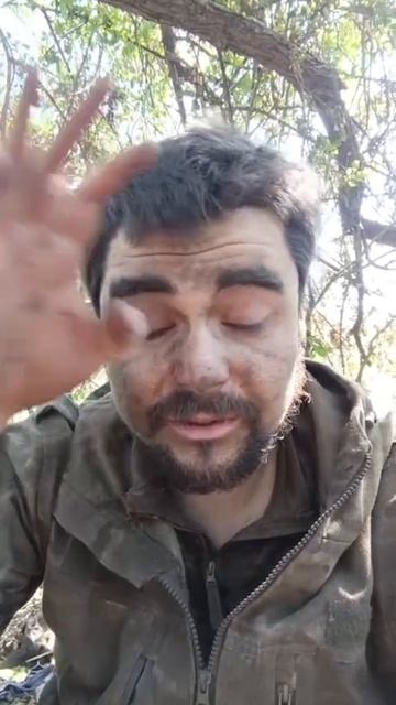 Расскажи им, какой у тебя был трудный день и ты устал