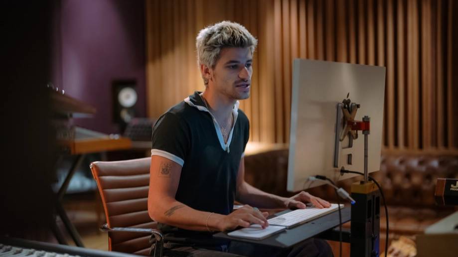 06. Overdubs, Textures, Guest Vocals, Strings, Pitch Shifting and Song Structure