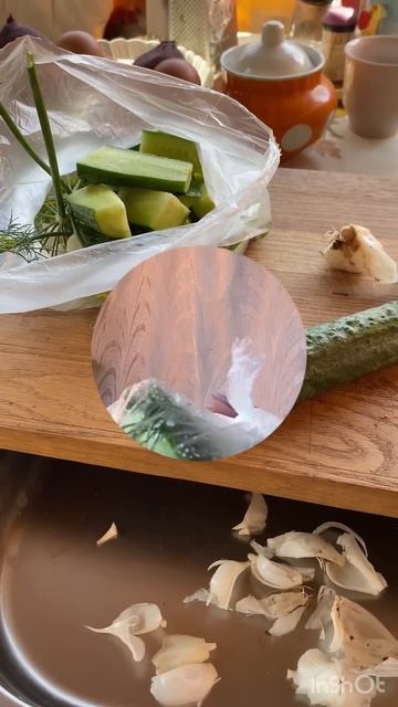 Мариную огурчики быстрым способом #дача #рецепт #огород #лето