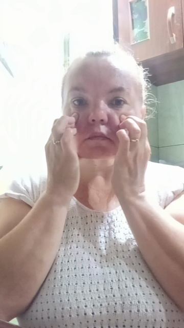 Вижу, что уже выгляжу старше своих лет😂