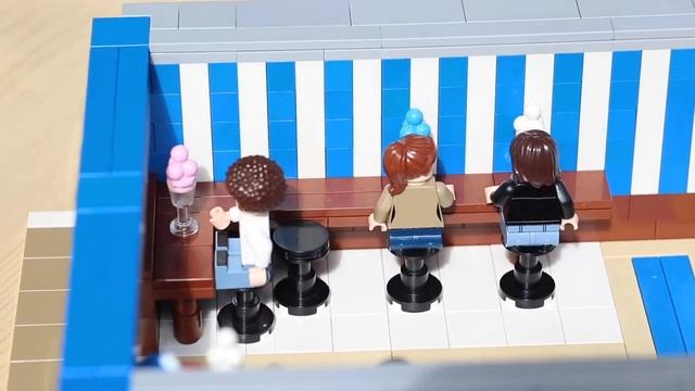 LEGO Scoops Ahoy from Stranger Things 3!!⎜Custom LEGO MOC