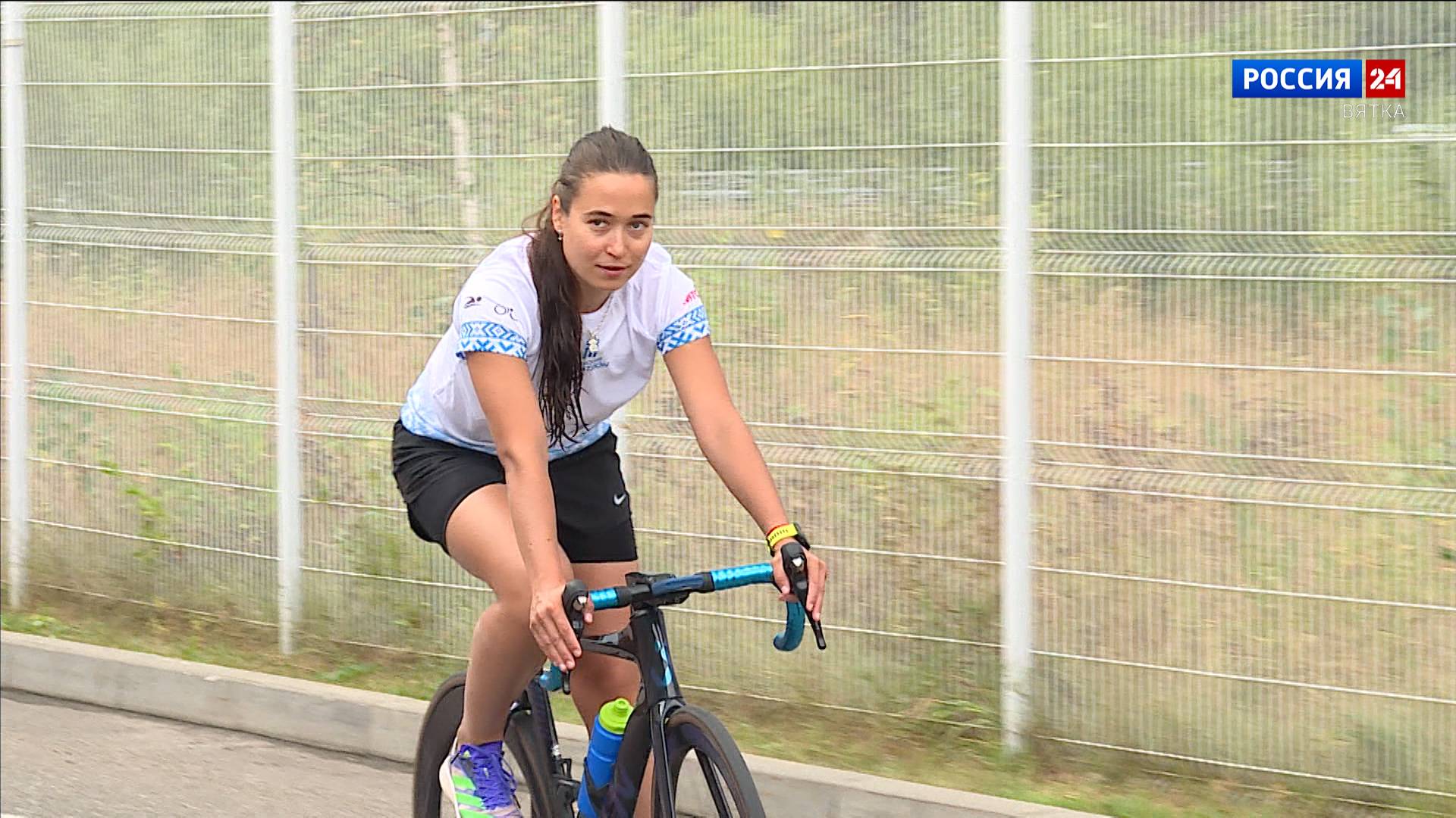 Кировчанка Мария Анисимова стала серебряным призером международного старта по триатлону