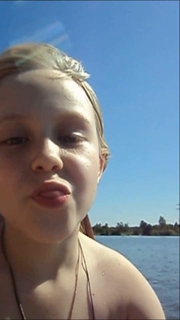 Как правильно показывать язык