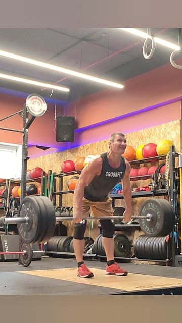 Подъёмы штанги на грудь и толчок