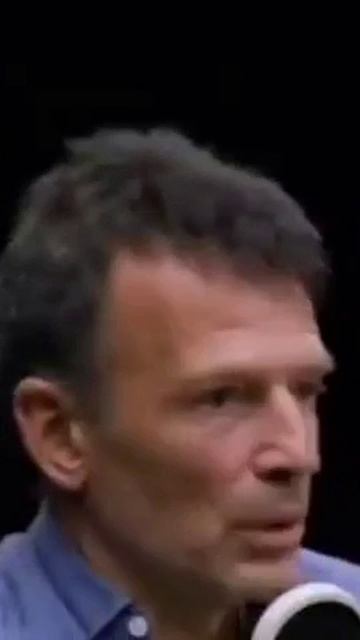 Пиявка насосалась, что стала болтать!