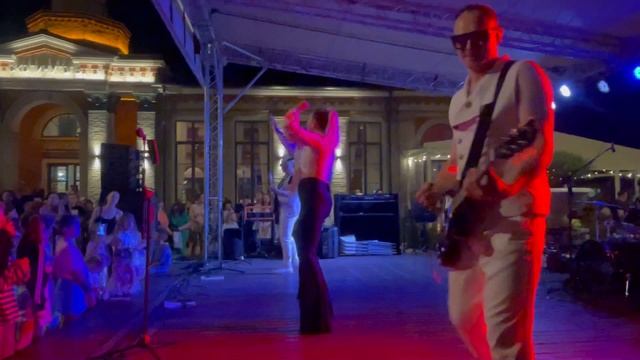 Выступление кавер группы HOT STAFF 🎤🎤🎸🎸🥁🎺часть 2💥. Рязань