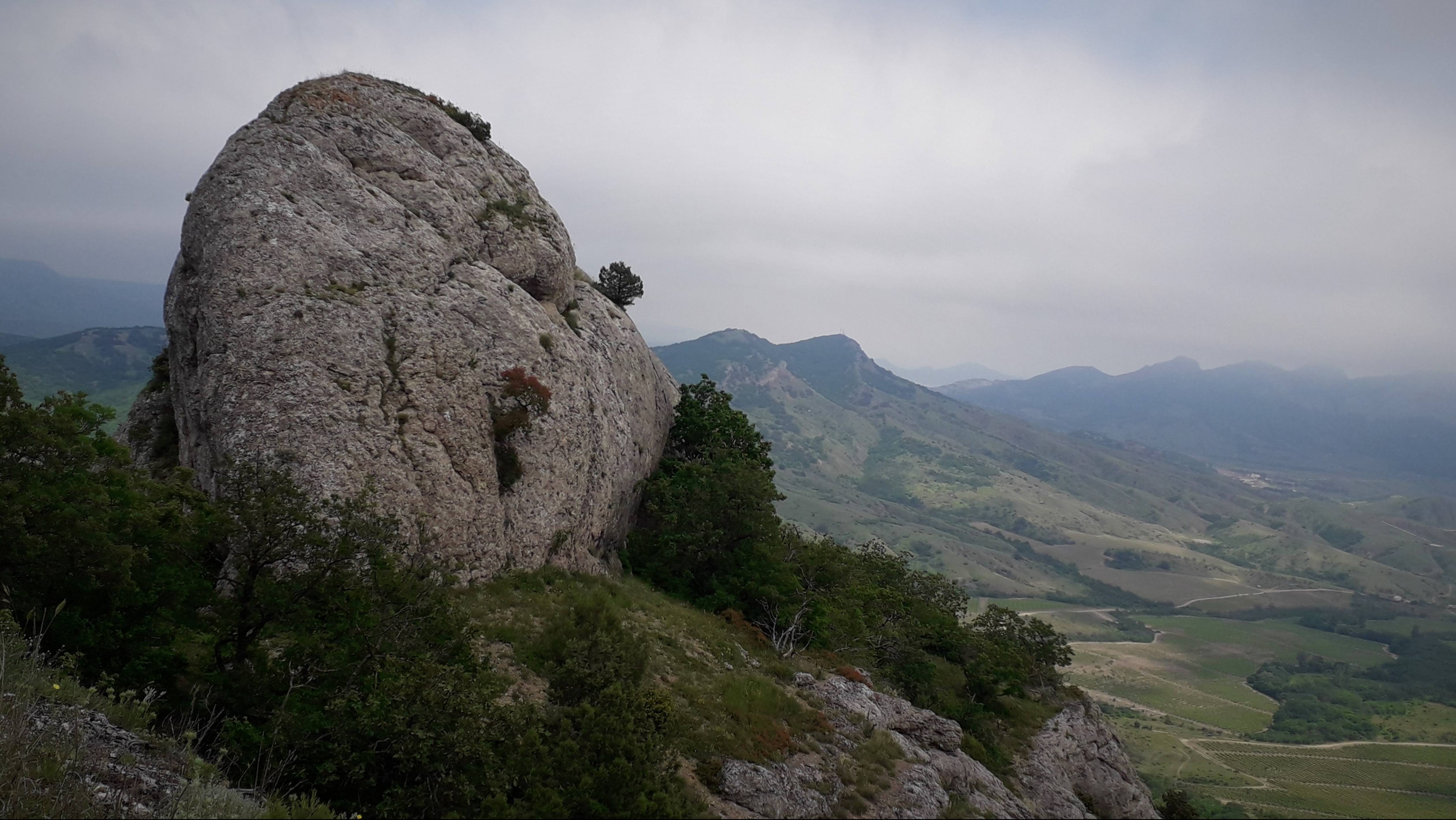 Пешком по крымским горам. Идём на Спящую красавицу.