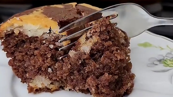 Воздушный ПИРОГ из стакана манки...🥧☕😋 Рецепт в описании ✍️