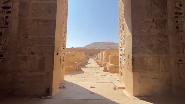 Signa et symbola. Luxor. Templum Medinet Abu.