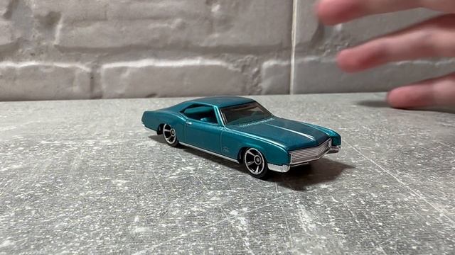 Hot wheels Buick riviera