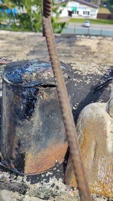 Туса на крыше. 10.08.2023 г. 
#Было_стало 
#Сеща 
#Старая_школа 
#Вторая_жизнь 
#Крыша 
#Ремонт_крыш