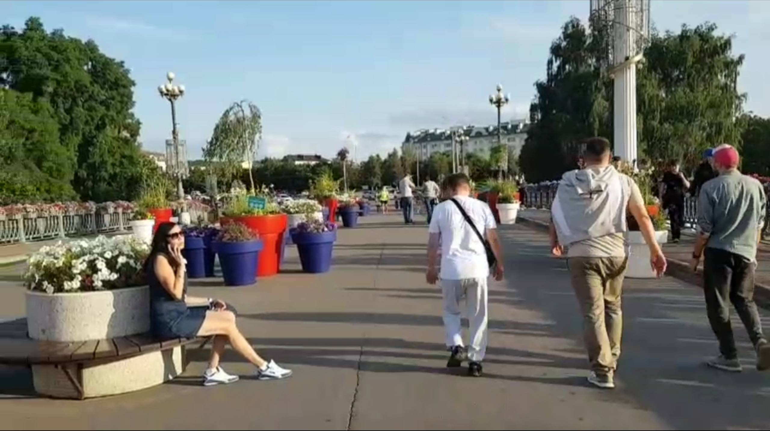 250808 Старинная брусчатка Река Орлик Цветы и клумбы улица Ленина Александровский мост город Орёл г