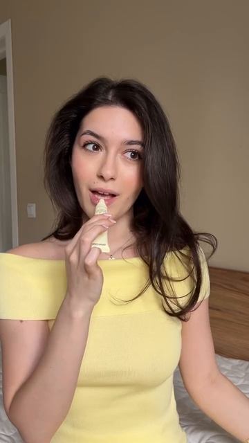 без лишних слов, самый лучший блеск-бальзам для губ omm blat. 🧈 #ommblat #бальзам #блеск