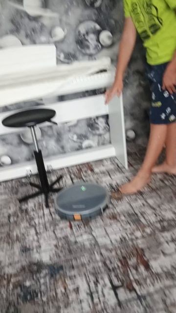 робот пылесос 2