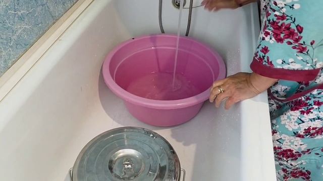 соленые огурцы боковым способом,которые хранятся долго а съедают быстрее. для Натальи малыхиной