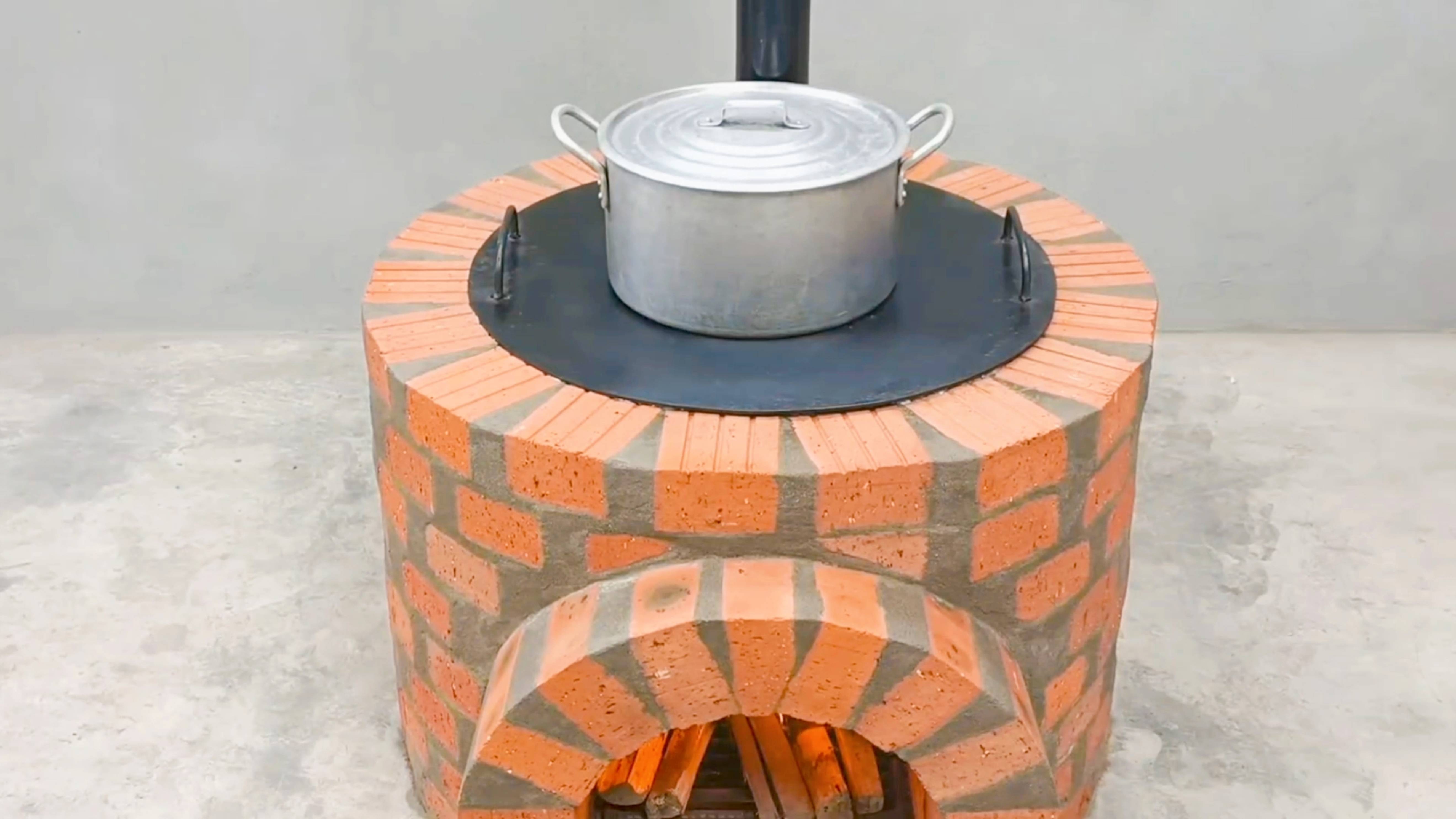 Дворовая круглая печь Варочная + Духовка + Мангал из красного кирпича Своими руками для дома и дачи