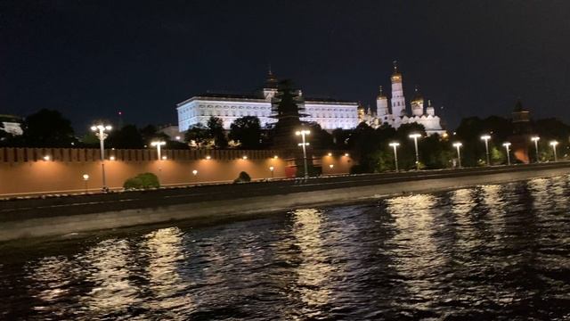 Ночное плавание по Москве .Диско 2025