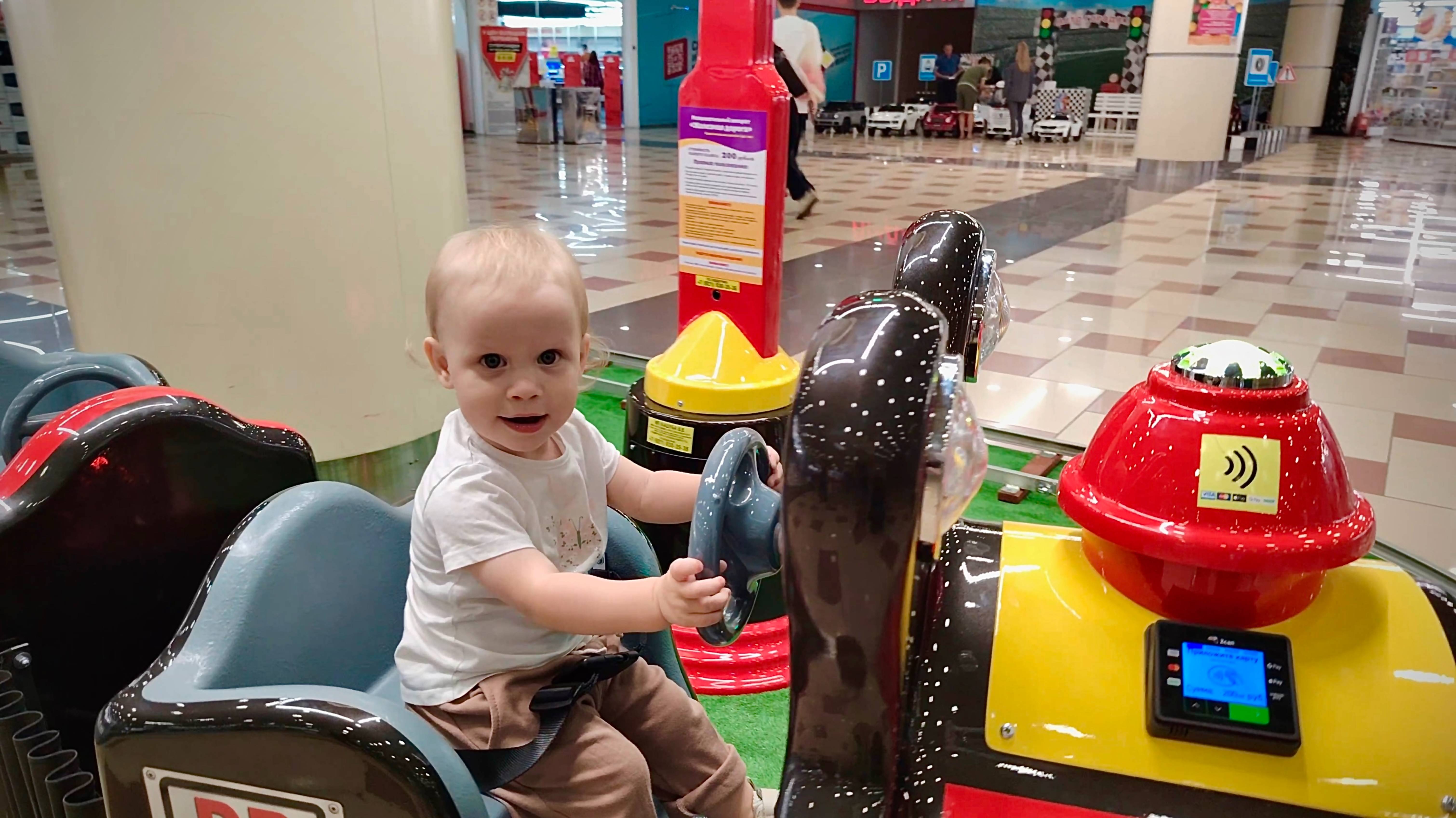 VLOG 11 ПЕРВЫЙ ХВОСТИК ЕВЫ / ПРОГУЛКИ / ДОМАШНИЕ БУДНИ / РАЗВИВАШКИ / ИЩЕМ НОВЫЕ ДЕТСКИЕ ПЛОЩАДКИ