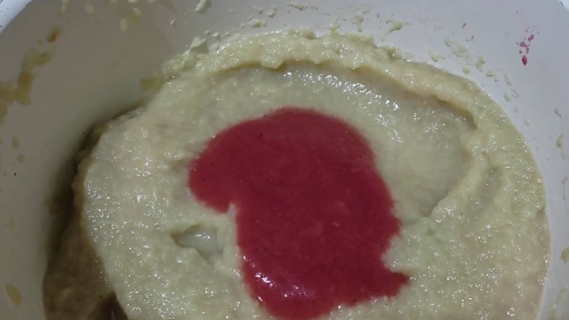 Диетическое, яблочное пюре со сливой полезно взрослым и детям