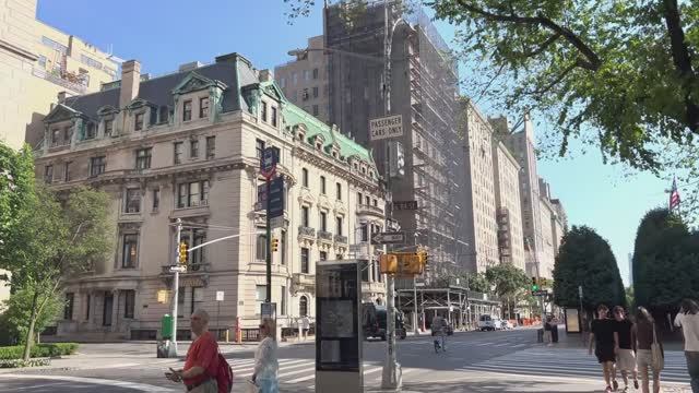 🗽 Форест-Хиллс, Нью-Йорк - прогулка по красивому и зеленому району города / 2025