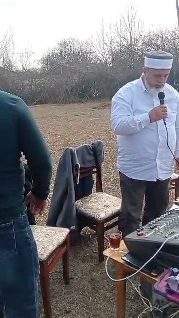 ee04b648-6a1c-44ec-9537-2fbbdca2afd4