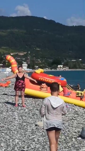 10-08-2025дДруг Валерий отдыхает в Абхазии