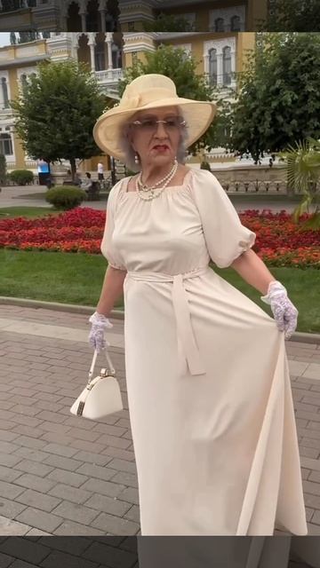 Женщина, которая любит и принимает себя