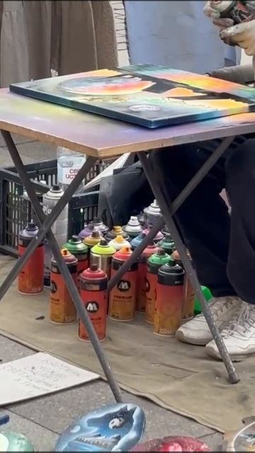 Вот так делают необычные сувениры для гостей Петербурга