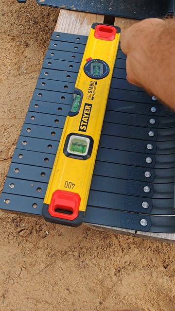 Сделаем крышу, подшивка свесов, водосточная система. Поможем с выбором и доставим все необходимые ма