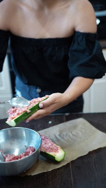 Фаршированные кабачки с мясом и сыром 💚🔥Сытное, простое и очень вкусное блюдо