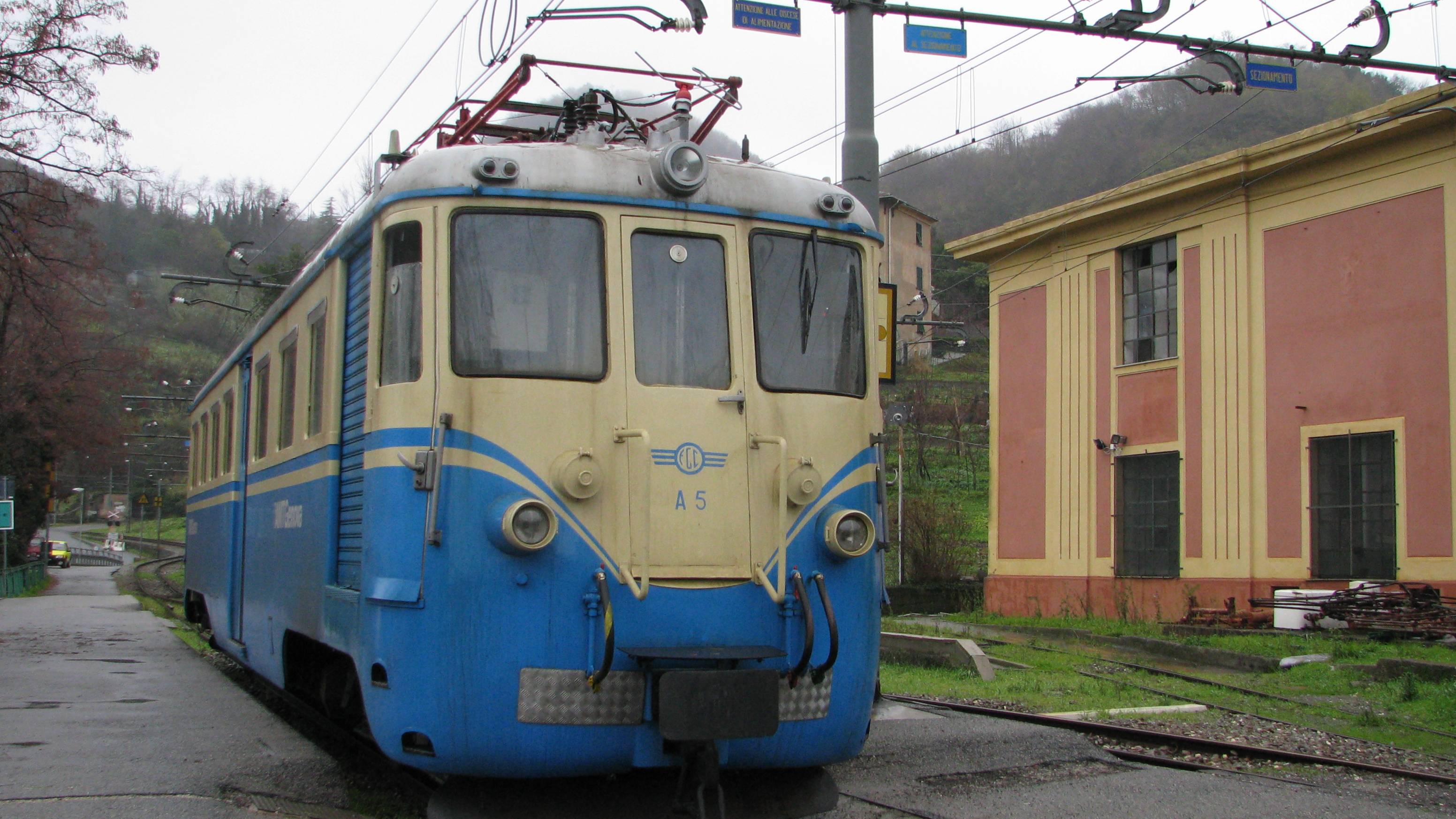 Генуя. Узкоколейка в Лигурийские Альпы (2010)