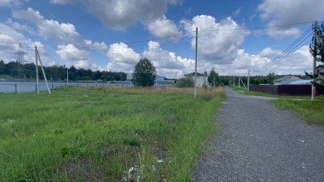 Участок вид от забора к поселку