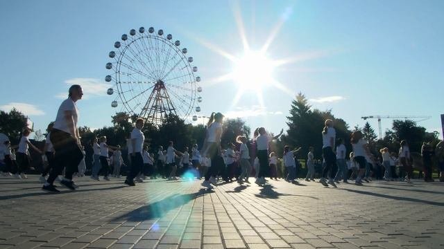 Зарядка с Александром Карелиным на Михайловской набережной