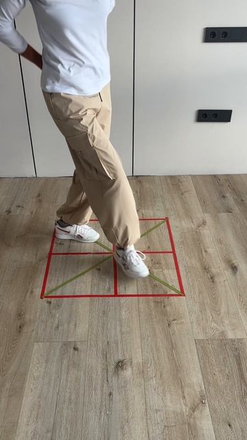 Шаффл для начинающих. #shorts #шаффл #танцы #шафл #обучениетанцам