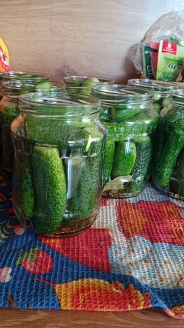 Маринованные огурцы с кетчупом чили