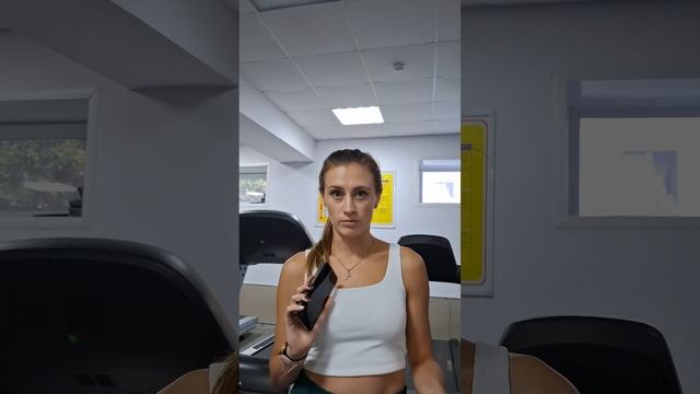 "В ЗАЛЕ ТОЛЬКО ДЕВУШКИ"