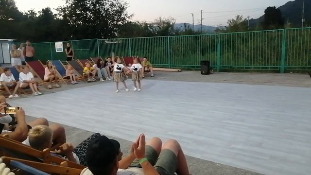 Детские выступления. Сочи. Пляж