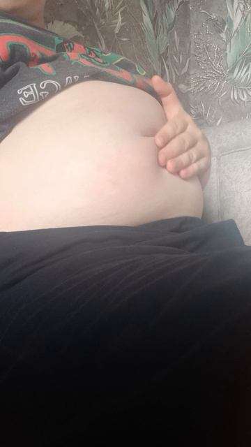 ИГРАЮ С ЖИВОТИКОМ🤤🤤🤤