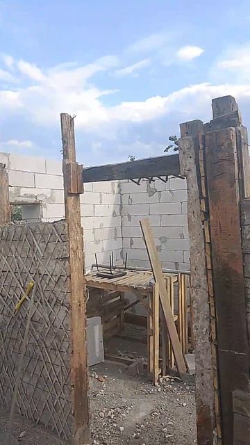 Реставрируем Мишкин дом после паводка. Глаза боятся, руки тоже.