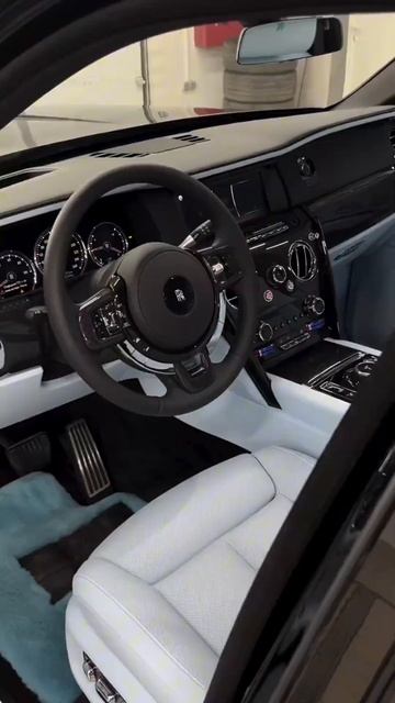 RR один из самых дорогих автомобилей в мире , хотел бы себе Rolls-Royce