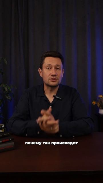 🎥 Как перестать бояться камеры и говорить уверенно
В жизни ты яркий, живой, харизматичный.
Но стоит