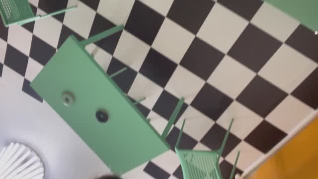 Этот дом вверх ногами!!!