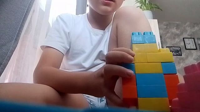 Выживание Майнкрафта из конструктора