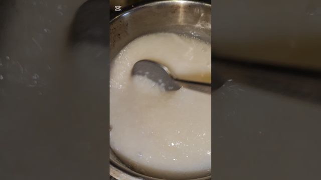 Сварила Малышку рисовую кашку