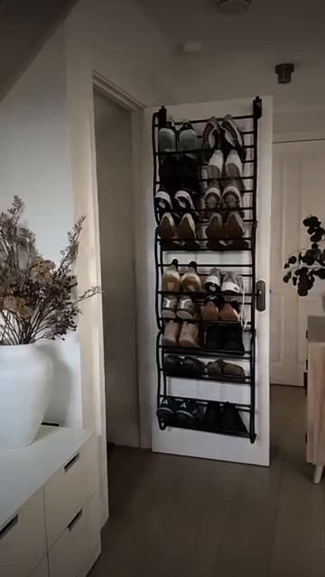 Кто еще не знает, куда пристроить обувь?