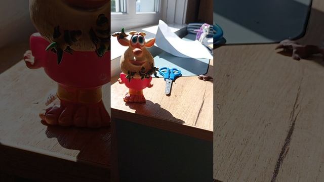 Буба сражается с шершнями 🐝🐝🐝